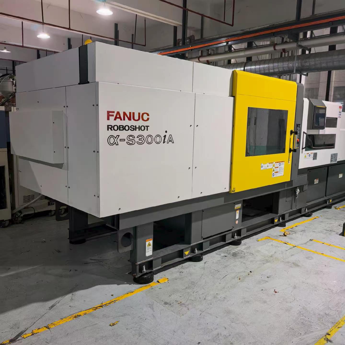 Used Fanuc 300T Plastic Injection Molding Machine