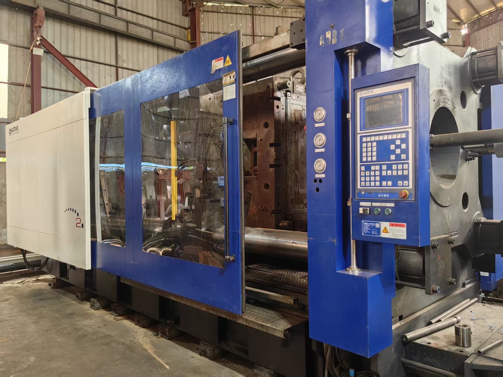 Haitian 1300T used machine photo 2