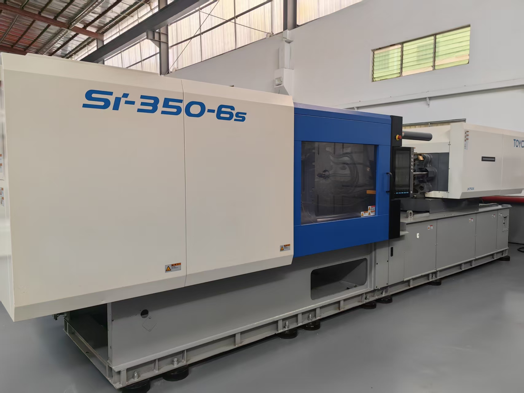 Used Toyo 350T Plastic Injection Molding Machine