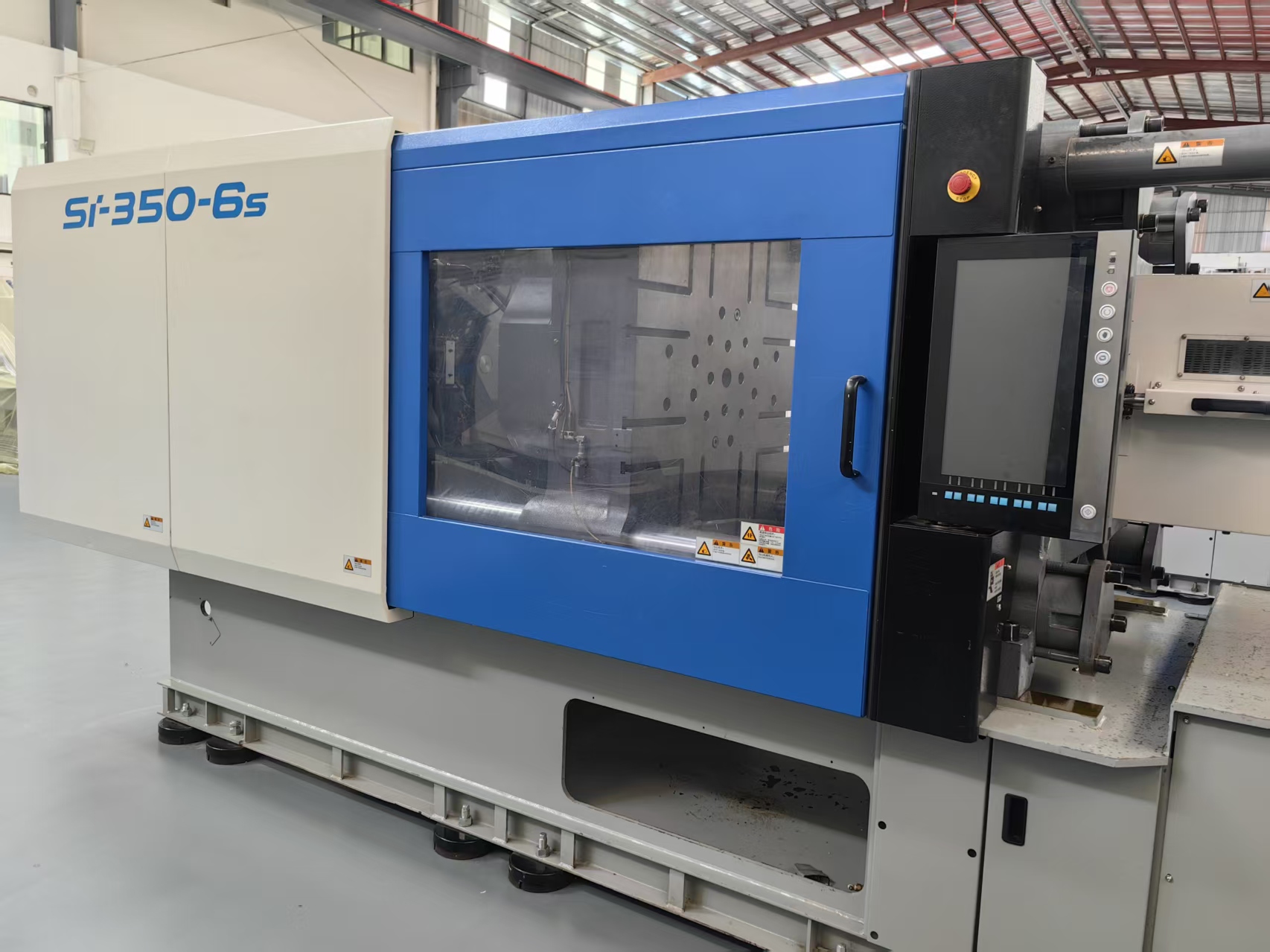 Toyo 350T used machine photo 3